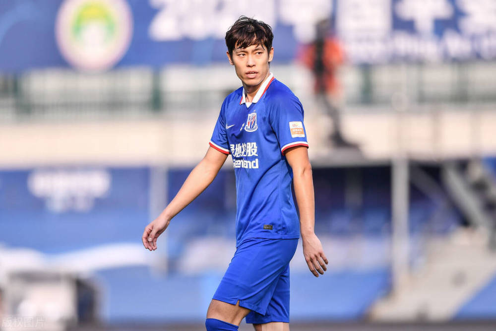 賭馬：泰山再迎強援？曝32嵗“鋒衛搖擺人”自由身加盟！與恩師崔康熙重逢