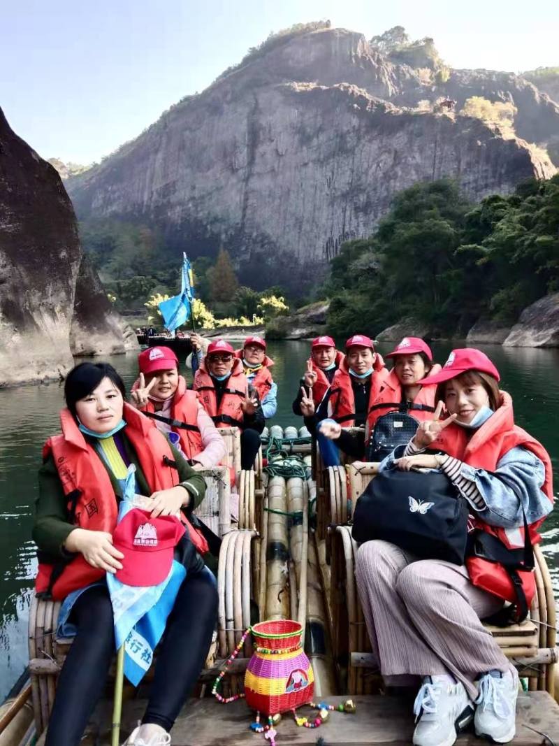 {老虎機}(福州旅游公司董事长)