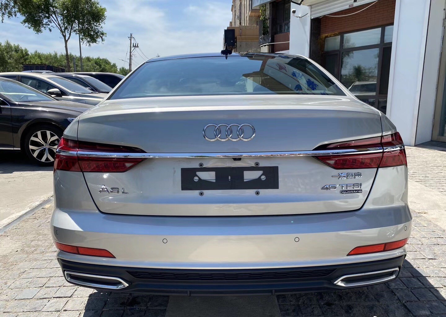 {BT8博龍}(奥迪a6l裸车价26万 最新报价)