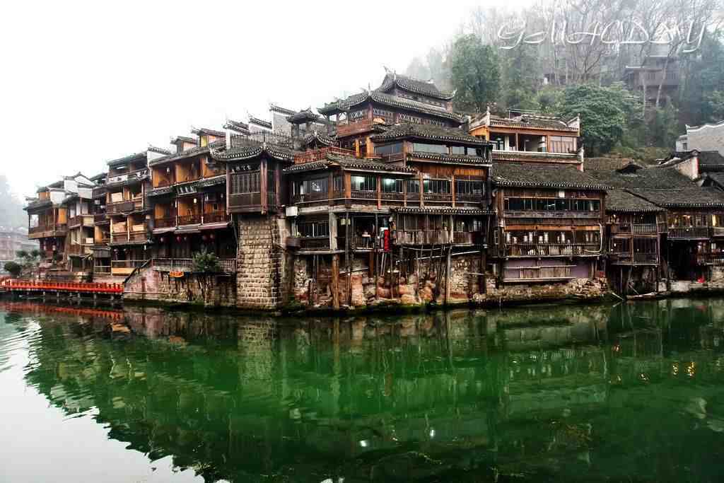 {百家樂}(游湖南凤凰古城攻略)