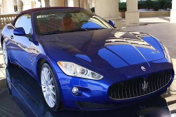 {BT8博龍}(玛莎拉蒂小跑车)