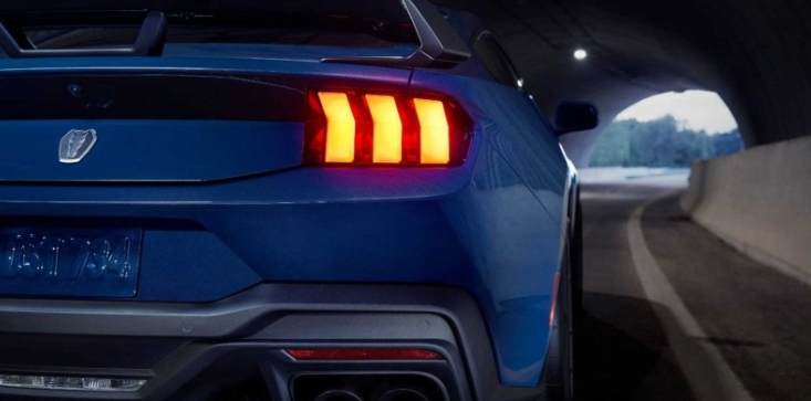 {娛樂城}(福特野马汽车价格及图片)